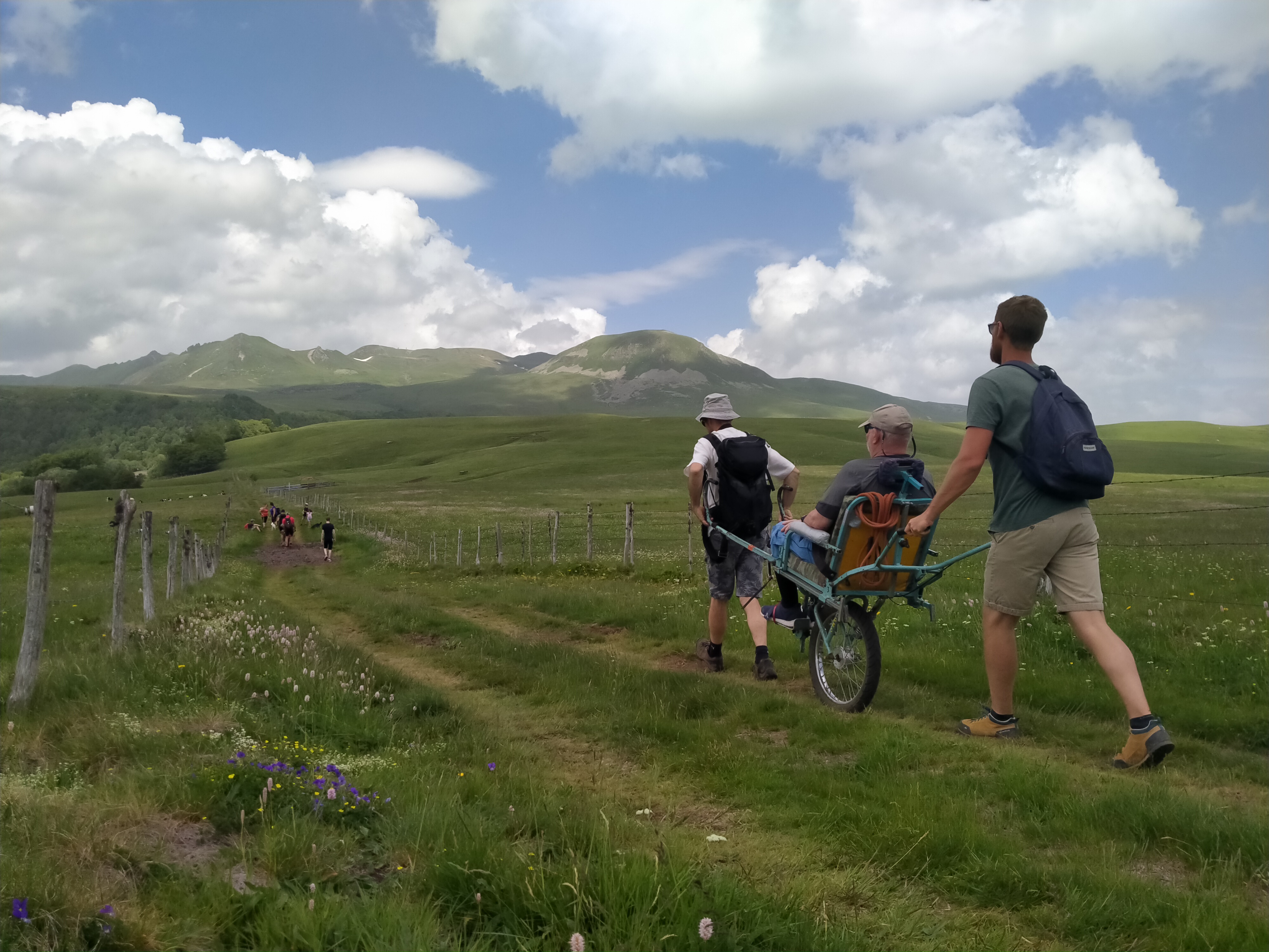 Randonnée avec des joelettes avec Escale Sauvage_Ardes