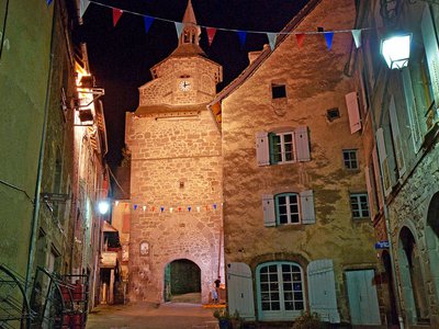 Besse et Saint-Anastaise, cité médiévale et renaissance - Petite Cité de  Caractère ® - Les Découvertes du Parc des Volcans d'Auvergne