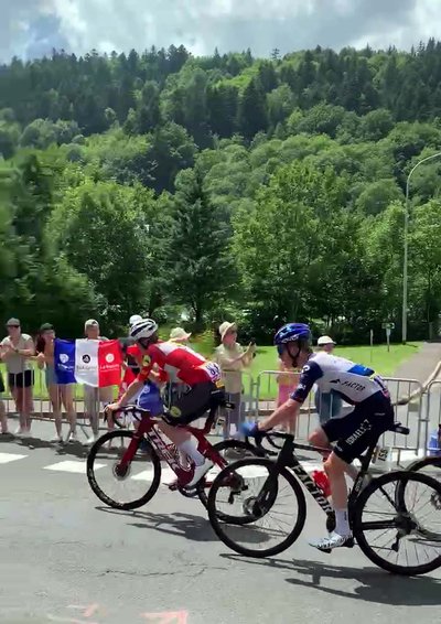 Tour de France 2025 - Passage à Saint-Victor-la-Rivière_Saint-Victor-la-Rivière