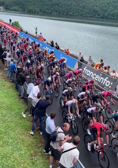 Tour de France 2025 - Passage à Chambon-sur-Lac_Chambon-sur-Lac